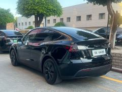 Tesla Model Y Rear-Wheel Drive - photo 5