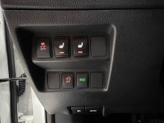 Nissan Qashqai 2.0L CVT XV Premium Luxury - фото 8