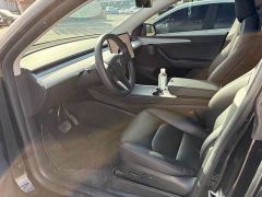 Tesla Model Y Rear-Wheel Drive - ფოტო 5