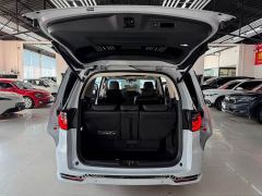 Honda Odyssey 2.0L e:HEV Luxury - ფოტო 14
