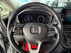 Honda Odyssey 2.0L e:HEV Luxury - ფოტო 18