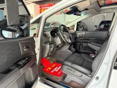 Honda Odyssey 2.0L e:HEV Luxury - ფოტო 7