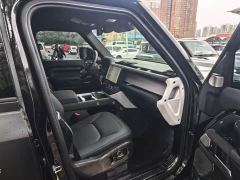 Land Rover Defender 110 3.0T Dark Edition - photo 5
