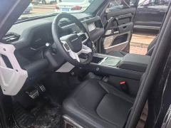 Land Rover Defender 110 3.0T Dark Edition - photo 8