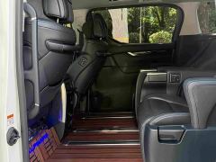 Toyota Vellfire Crown Hybrid 2.5L HV Luxury Edition - фото 12