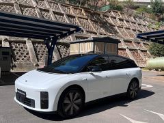 Li Auto i6 Four-Wheel Drive Standard Edition - ფოტო 1