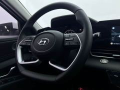 Hyundai Elantra 1.5L CVT Luxury - фото 13