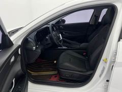Hyundai Elantra 1.5L CVT Luxury - фото 20