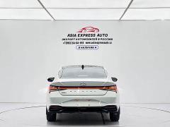 Hyundai Elantra 1.5L CVT Luxury - фото 5