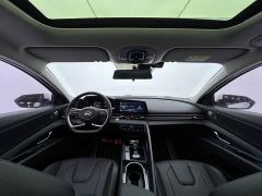 Hyundai Elantra 1.5L CVT Luxury - фото 9