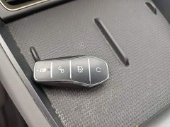 BYD Qin L DM-i 120KM Leading Edition - фото 8