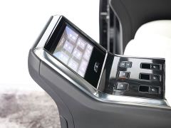 Lexus LM 300h Four-Seat Royal Edition - photo 16