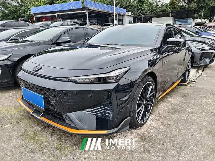 Changan UNI-V 1.5T Premium Sport - автомобиль из Китая