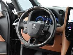 Toyota Vellfire Crown Hybrid 2.5L Executive Premier Edition - photo 10
