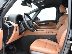 Toyota Vellfire Crown Hybrid 2.5L Executive Premier Edition - photo 16