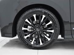 Toyota Vellfire Crown Hybrid 2.5L Executive Premier Edition - photo 6