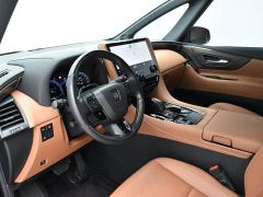 Toyota Vellfire Crown Hybrid 2.5L Executive Premier Edition - photo 7
