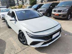 Hyundai Elantra 1.5L CVT Luxury - ფოტო 3