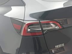 Tesla Model Y Rear-Wheel Drive - ფოტო 14