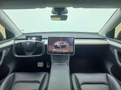 Tesla Model Y Rear-Wheel Drive - ფოტო 3