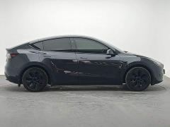 Tesla Model Y Rear-Wheel Drive - ფოტო 5