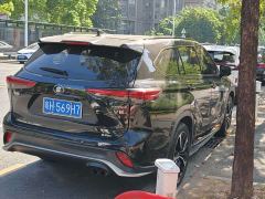 Toyota Crown Venza 2.5L HEV AWD Luxury - photo 2