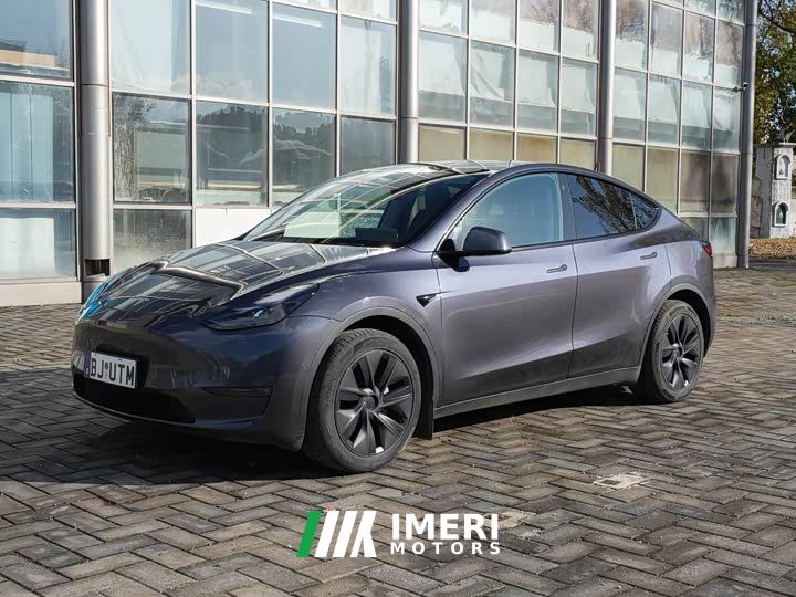 Tesla Model Y Long Range All-Wheel Drive - автомобиль из Китая