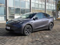 Tesla Model Y Long Range All-Wheel Drive - фото 1