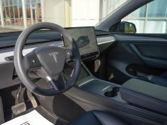 Tesla Model Y Long Range All-Wheel Drive - фото 14