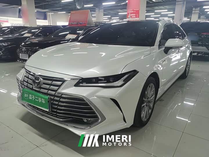 Toyota Avalon Hybrid 2.0L Luxury