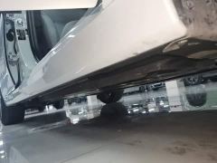 Toyota Avalon Hybrid 2.0L Luxury - фото 20