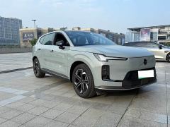 Volvo XC70 Plug-in Hybrid Two-Wheel Drive Long Range Core - ფოტო 3