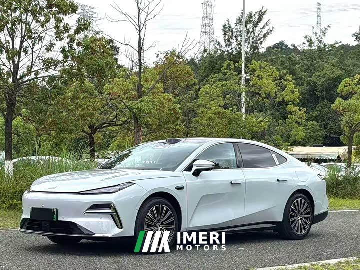 Geely Galaxy Xingyao 8 130km EM-P Starship Edition - автомобиль из Китая