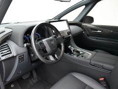 Toyota Vellfire Crown Hybrid 2.5L Executive Premier Edition - фото 6