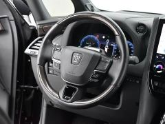 Toyota Vellfire Crown Hybrid 2.5L Executive Premier Edition - фото 9