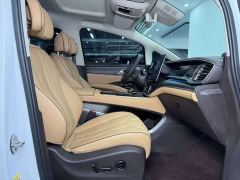 Denza D9 DM-i 980 Four-Wheel Drive Premium - ფოტო 10