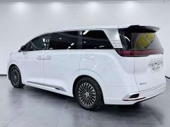 Denza D9 DM-i 980 Four-Wheel Drive Premium - ფოტო 5