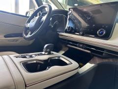 Lexus LM 500h Six-Seat Premium Edition - ფოტო 16