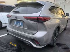 Toyota Crown Venza 2.5L HEV AWD Premium - photo 2