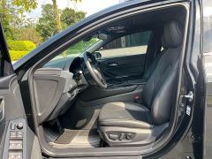 Toyota Avalon Hybrid 2.5L Luxury - ფოტო 9