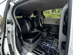 Toyota Sienna 2.5L Hybrid Luxury - ფოტო 7