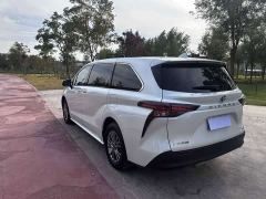 Toyota Sienna 2.5L Hybrid Luxury - ფოტო 9