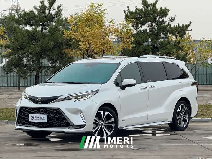 Toyota Grevias 2.5L Hybrid Premium Plus Edition - car from China