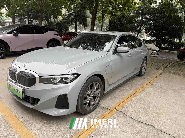 BMW i3 eDrive 35 L