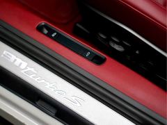 Porsche 911 Turbo S Cabriolet 3.7T - ფოტო 14