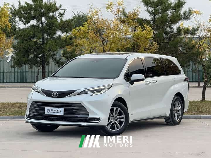 Toyota Sienna 2.5L Hybrid AWD Premium - car from China