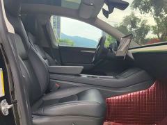 Tesla Model Y Rear-Wheel Drive - ფოტო 6
