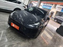 Tesla Model Y Rear-Wheel Drive - ფოტო 1