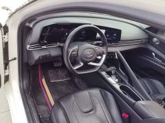 Hyundai Elantra 1.5L CVT Luxury - ფოტო 9