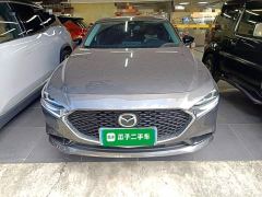Mazda3 Axela 2.0L Automatic Elegant Black Obsidian Edition - photo 2